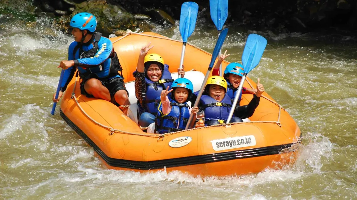 Panduan Lengkap Rafting Sungai Serayu Banjarnegara: Harga, Rute, & Tips
