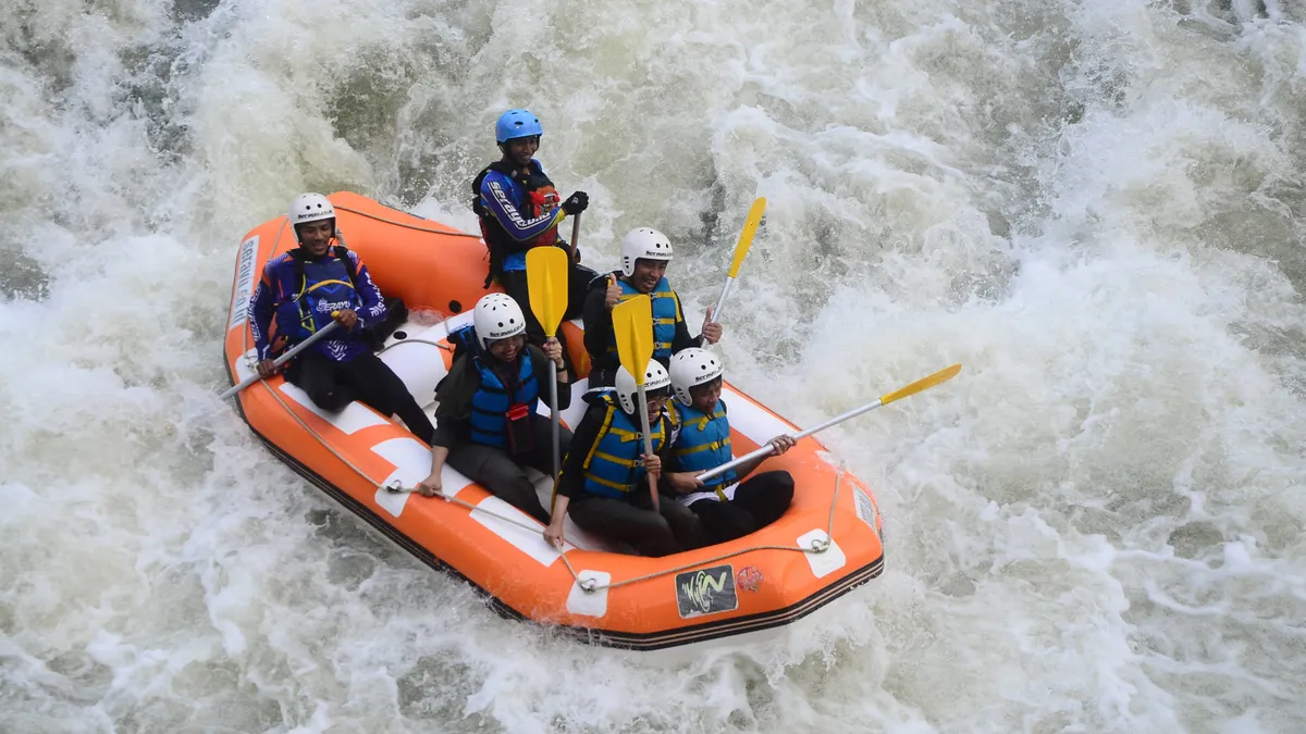 Panduan Lengkap Rafting Sungai Serayu Banjarnegara: Harga, Rute, & Tips